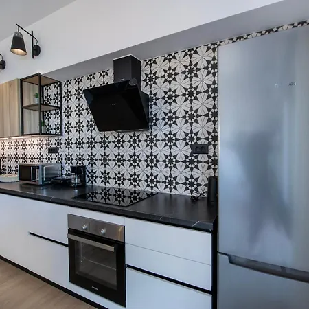 Alpha Apartment *